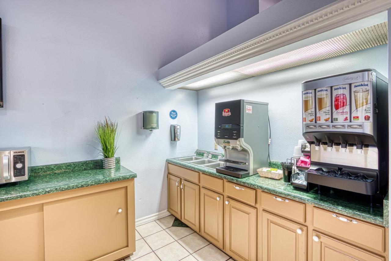 Americas Hotel - El Paso Airport / Medical Center エクステリア 写真